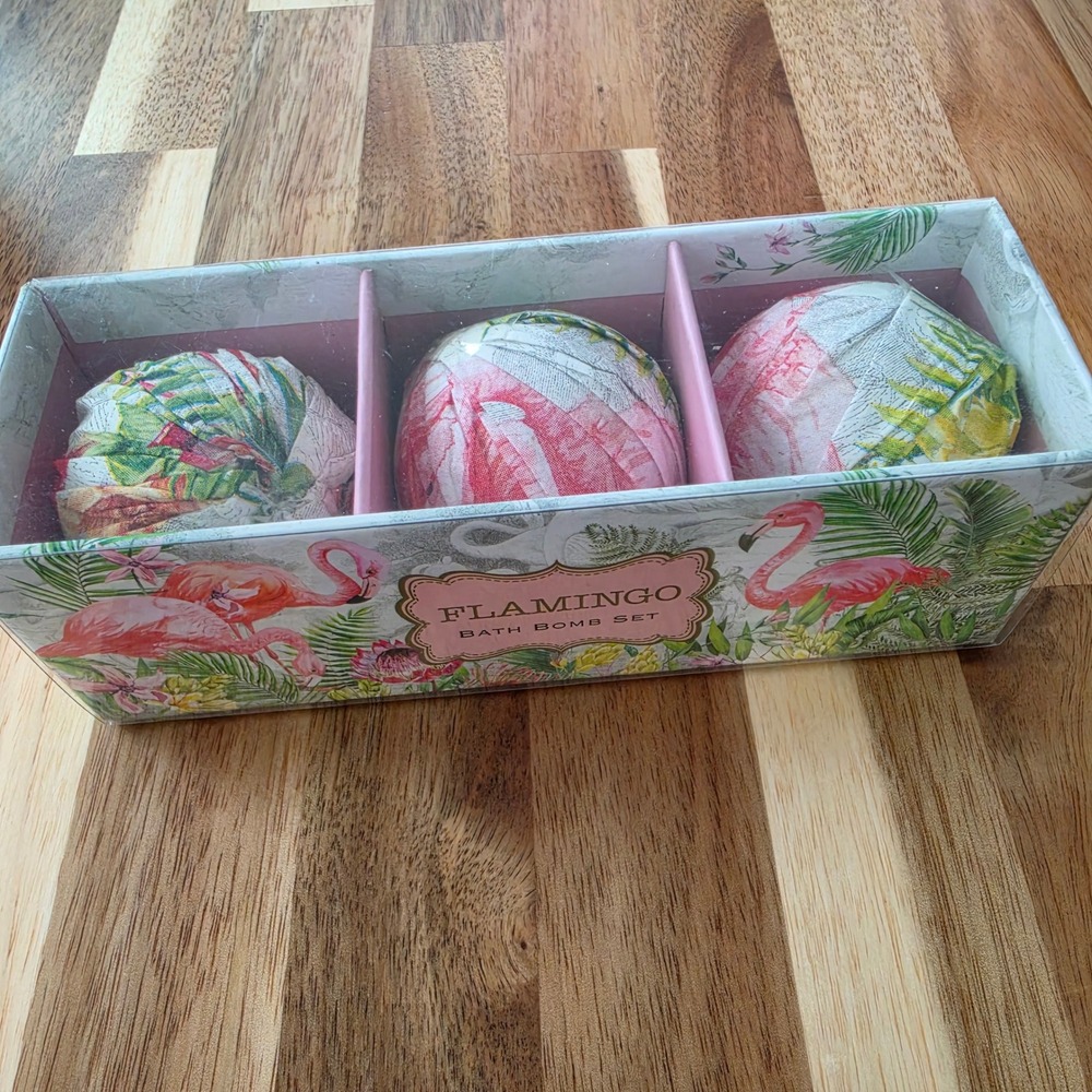 Flamingo Bath Bomb Set Sweet Osmanthus 3 Pack NEW
